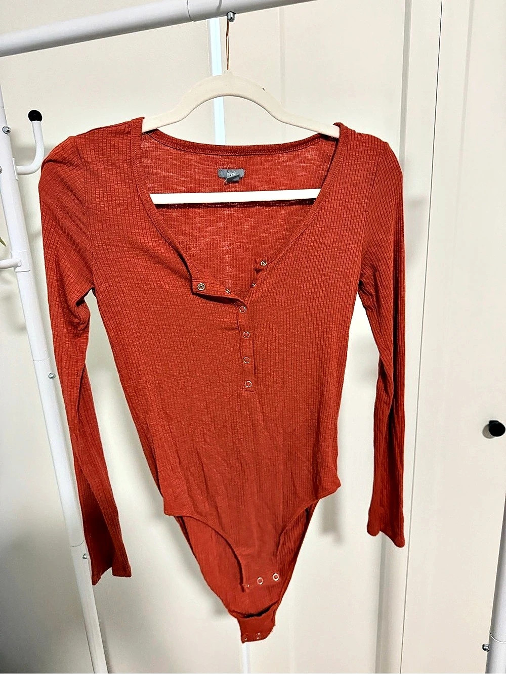 aerie Long-Sleeve Ribbed Henley Bodysuit Orange Size Medium
